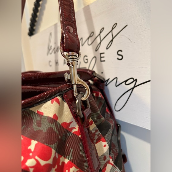BURBERRY Burgundy Patent Beat Nova Check Floral Satchel Bag Purse HOST PICK - Picture 9 of 15